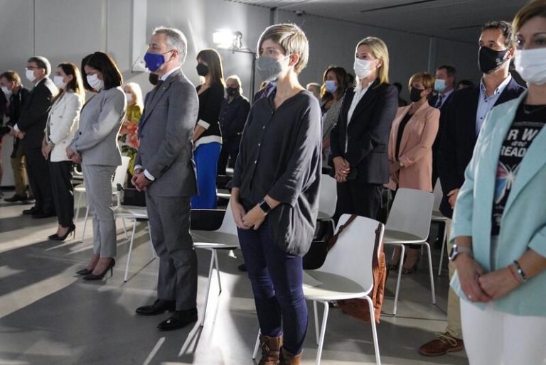 Urkullu: El Gobierno Vasco ayudará a las iniciativas para esclarecer los crímenes de ETA