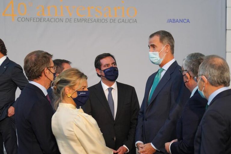 Díaz ensalza el diálogo entre agentes sociales