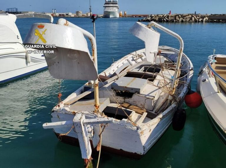 Detenido en Melilla un hombre por tráfico de personas acusado de introducir a un migrante