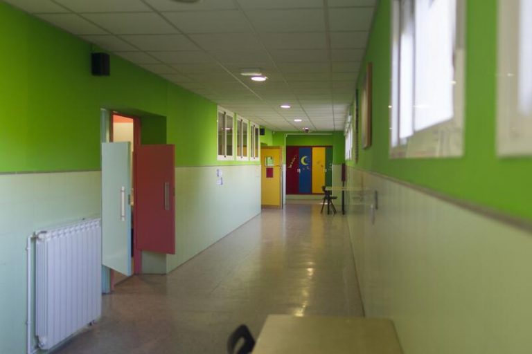 Cantabria cierra cuatro nuevas aulas y acaba la semana con 263 alumnos en cuarentena
