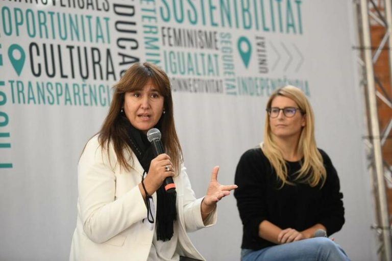 Borràs pide proteger las instituciones ante la 