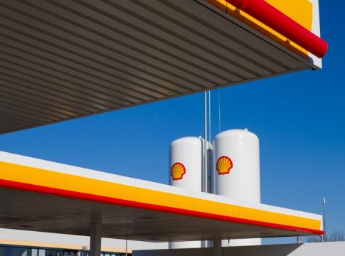 Shell Shell acabará con su estructura dual y fijará su domicilio fiscal en Reino Unido