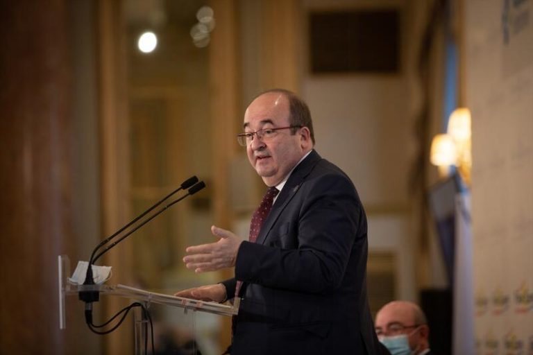 El ministro de Cultura apuesta por combinar 