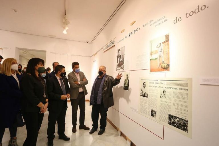 Alicante acoge hasta el 28 de marzo la muestra 'Miguel Hernández, a plena luz'