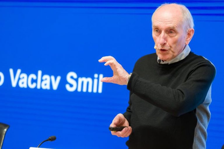 El científico Vaclav Smil ve una 