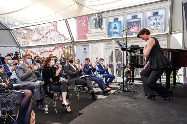 Músicos ofrecen un concierto a la vez desde distintas localizaciones de Madrid gracias al 5G