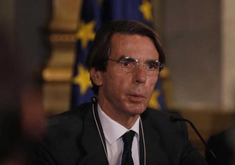 Aznar exige defender las instituciones democráticas para hacer frente a los populismos