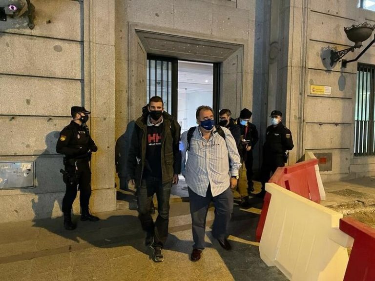 Concluye el encierro de 2 representantes sindicales en Prisiones en protesta por la falta de negociación de Marlaska