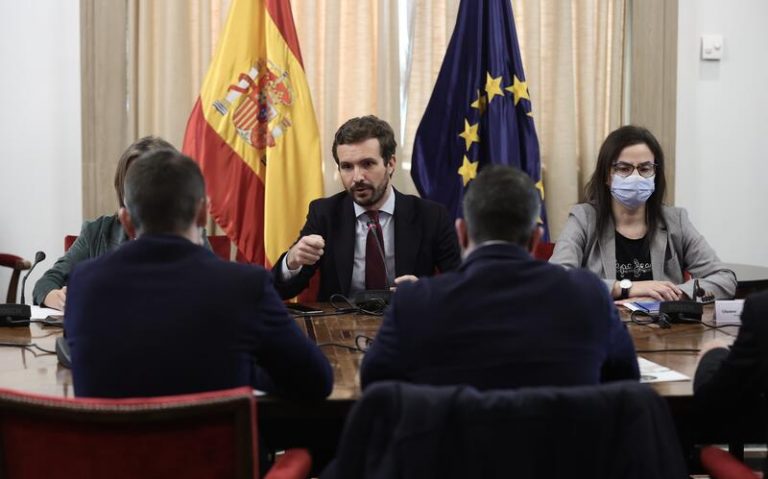 Casado se moviliza ante el 