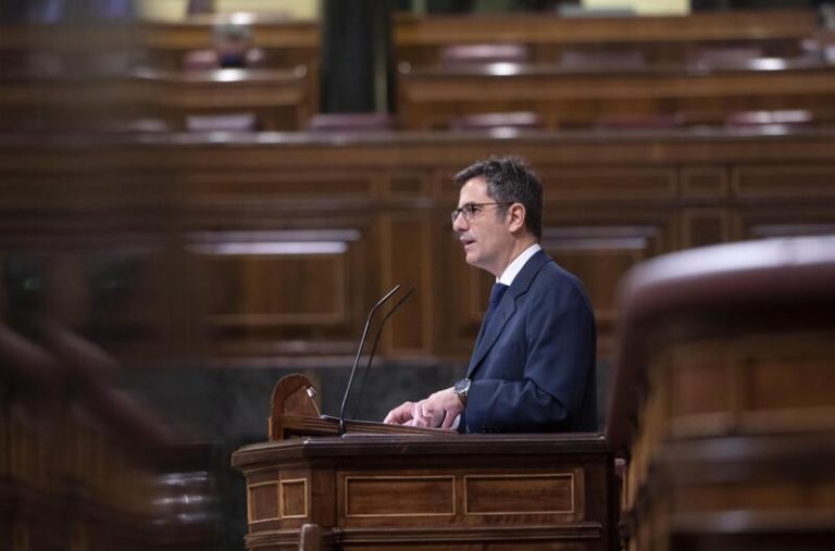 Bolaños confirma que el Gobierno ha facilitado que Yunior García viajara a España