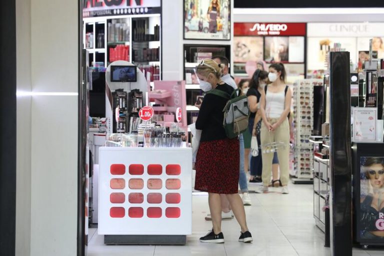 Las ventas de perfumería y cosmética se mantienen este año por debajo del nivel prepandemia