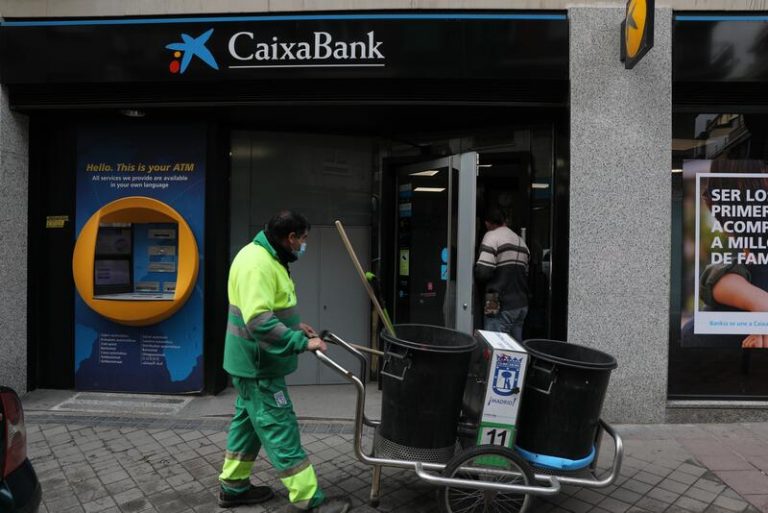 Los ERE de banca reciben una demanda masiva por las buenas condiciones