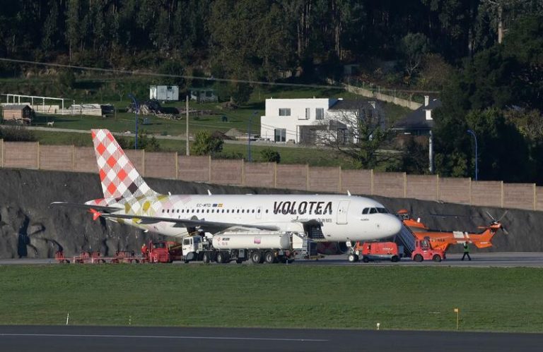 Aterriza de emergencia en A Coruña un avión por una amenaza de bomba que resultó ser falsa