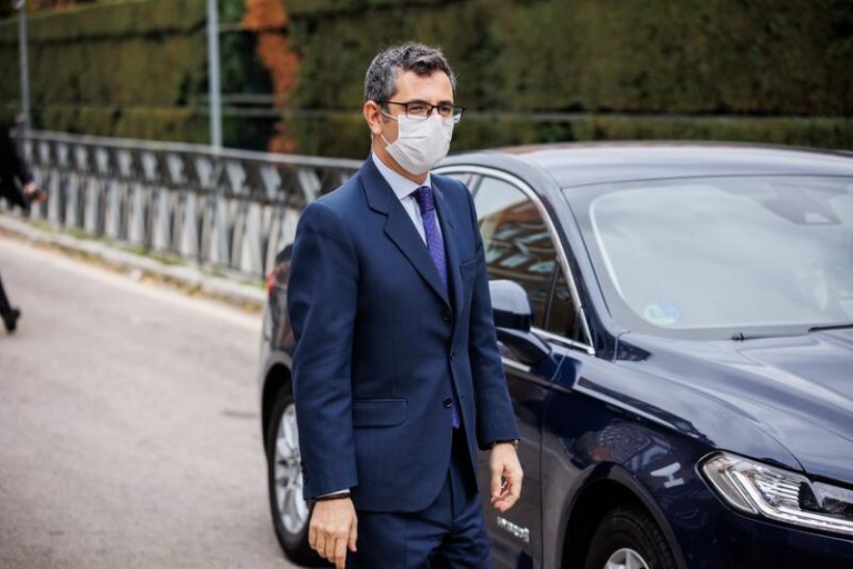 El Gobierno garantiza que España está superando la pandemia a pesar del repunte