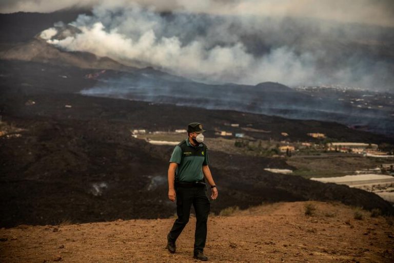 Amplían hasta más de 906 millones los daños provocados por el volcán en La Palma