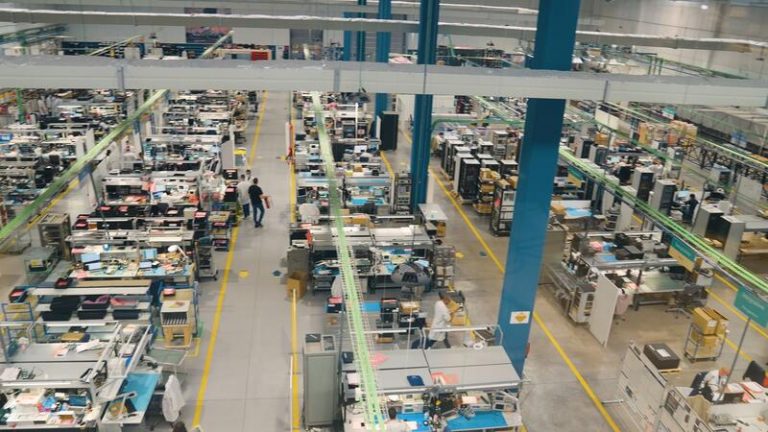 Indra reduce un 15% el consumo energético y un 20% los residuos en sus principales fábricas