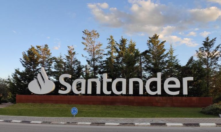 Santander se suma al 'Black Friday' con una campaña de financiación de hasta 90.000 millones