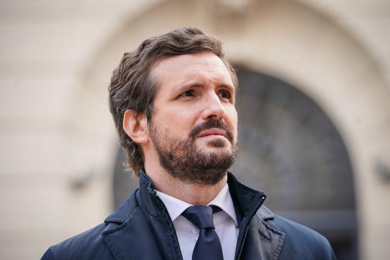 El PP dice que Casado fue a misa sin saber que era por Franco