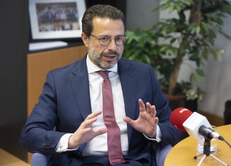 Madrid pide a las empresas que hagan test a sus empleados antes de las cenas navideñas