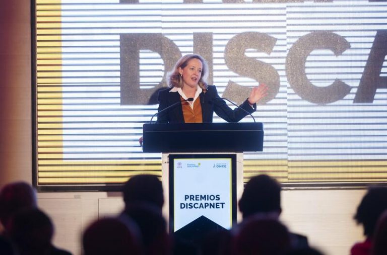 Calviño apuesta por impulsar la digitalización para abrir oportunidades hacia la inclusión social