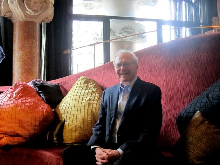 Muere el escritor estadounidense Noah Gordon, autor de la novela 'El médico', a los 95 años