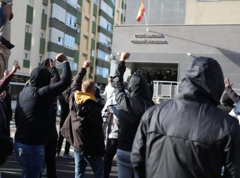 20211123094903 Unidas Podemos pide explicaciones a Interior por el despliegue de tanquetas en las protestas de Cádiz