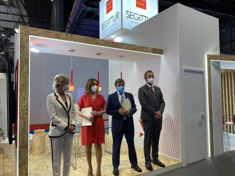 Incibe y Segittur lanzan la primera guía de ciberseguridad para el sector turístico y de ocio