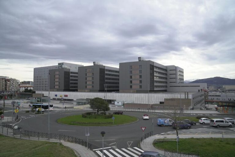Se disparan a 26 los hospitalizados por Covid en Cantabria