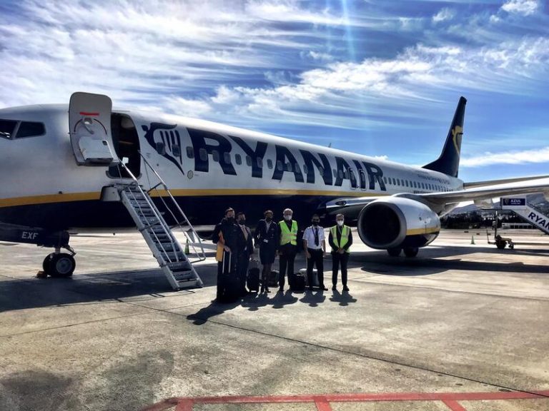 Ryanair operará 22 nuevas rutas y más de 670 en total el verano de 2022 en España