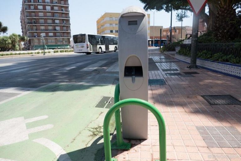 Cable Energía firma un acuerdo con Ceees para instalar puntos de recarga de vehículos eléctricos