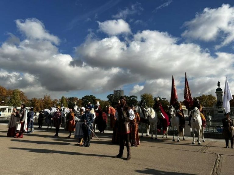 Puy du Fou conquista El Retiro con El Cid y Colón para presentar la próxima temporada