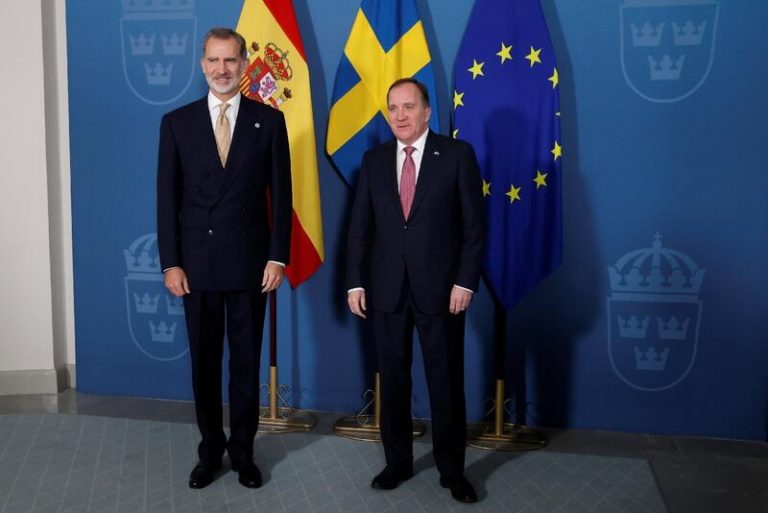 El Rey se reúne con el primer ministro saliente en Suecia en plena crisis política