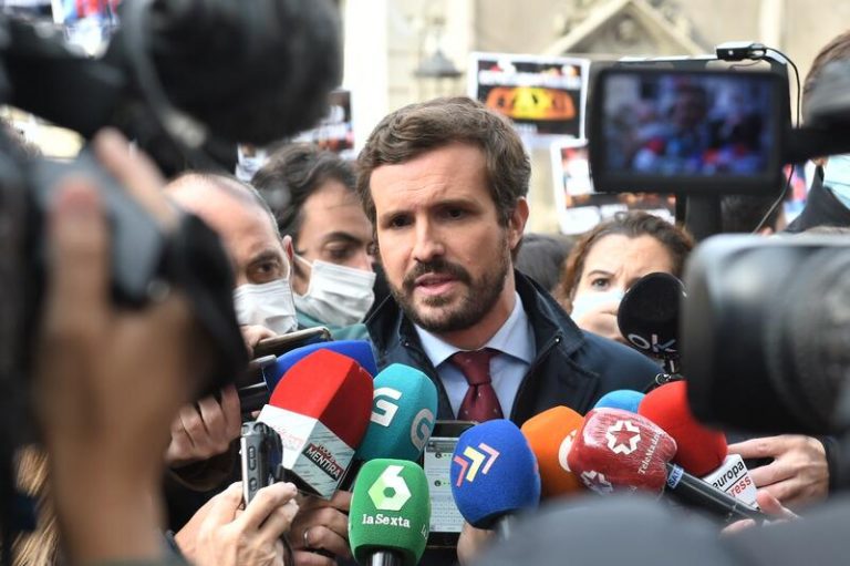 Casado pide consenso para luchar contra las cifras  de la violencia de género