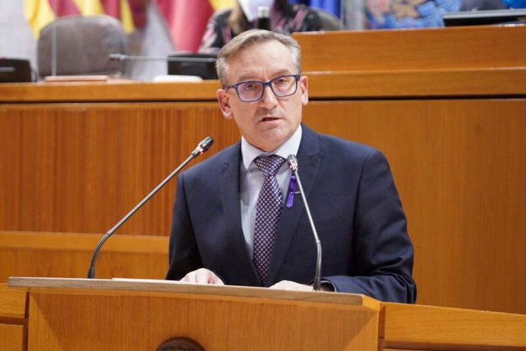 El Parlamento aragonés rechaza 