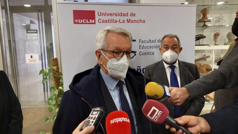 Educación no prevé cambios en los colegios por la baja incidencia del COVID