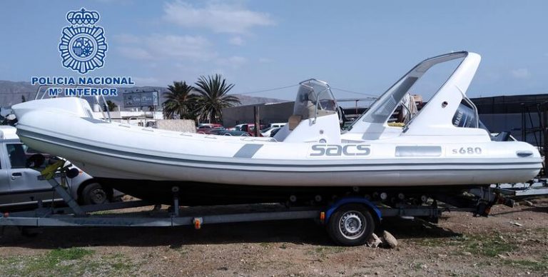 El TS condena por contrabando a 2 personas por usar una planeadora