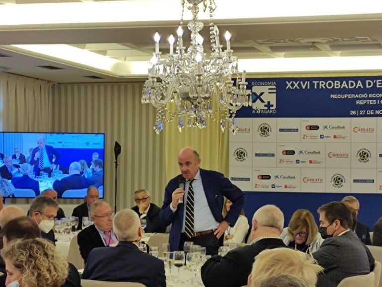 Guindos: La nueva variante de Covid tendrá un impacto 