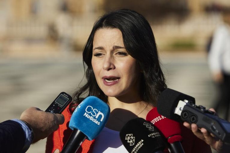 Arrimadas critica el 