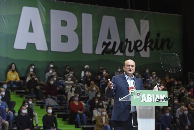 Ortuzar critica a quienes 