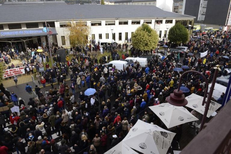 Una manifestación en O Barco (Ourense) reclama una sanidad 