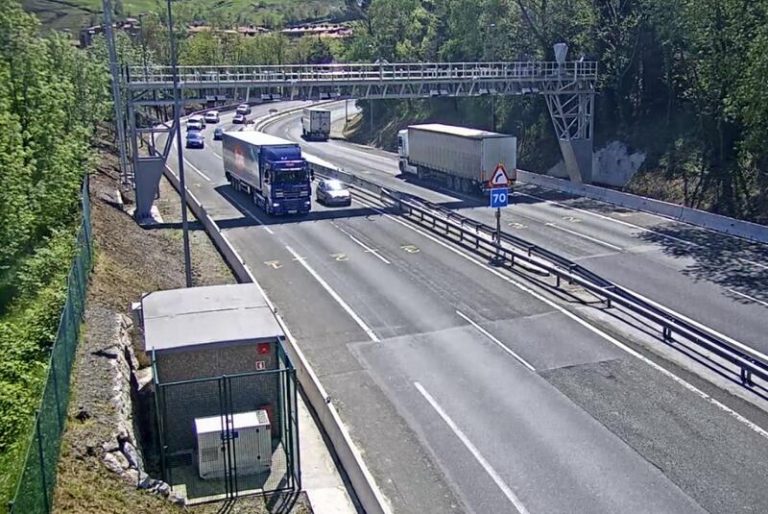 La infraestructura necesaria para cobrar peajes arranca en Vizcaya con el cobro automático a camiones