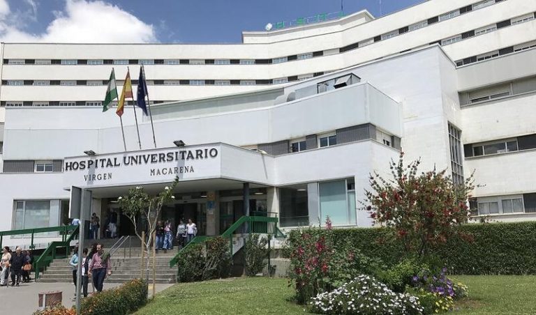 Andalucía baja diez hospitalizados hasta 255, pero sube 9 en UCI hasta 57