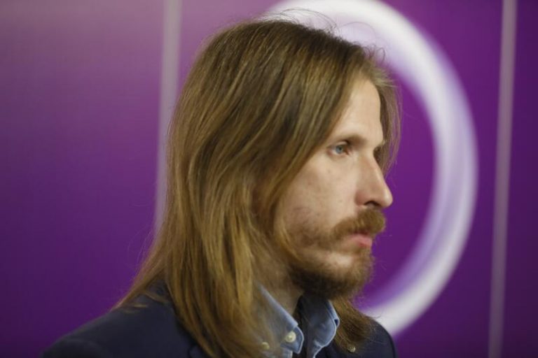 Podemos urge al PSOE prorrogar de forma indefinida las medidas para bajar la luz