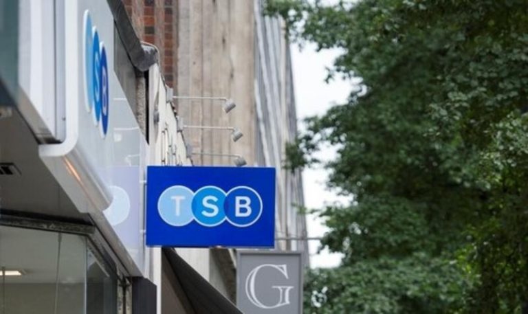 TSB (Banco Sabadell) anuncia el cierre en Reino Unido de 70 oficinas en 2022