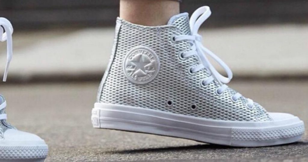 All star Converse truco agujeritos