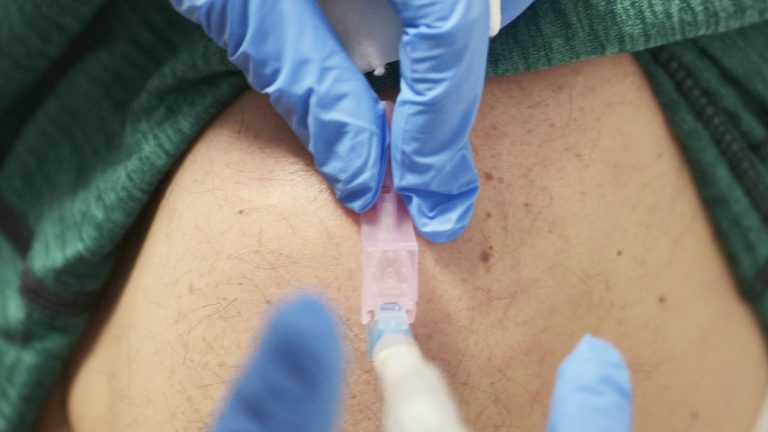 Andalucía baja su incidencia hasta 33, suma 4 fallecidos y 169 casos