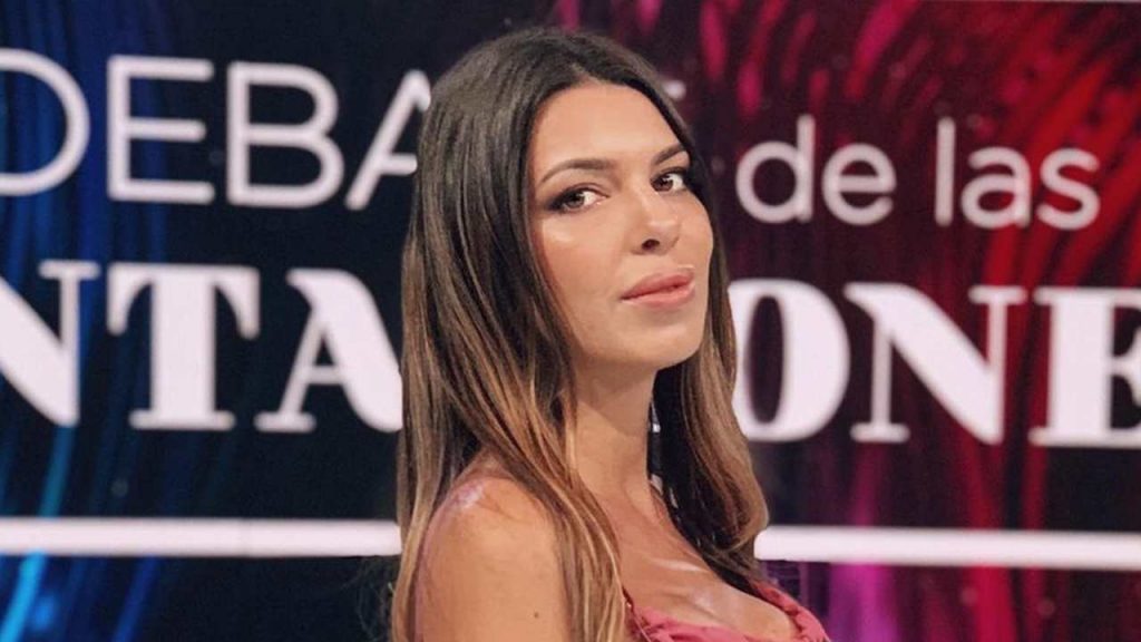 Andrea trata de quedar bien parada ante la polémica con Roberto