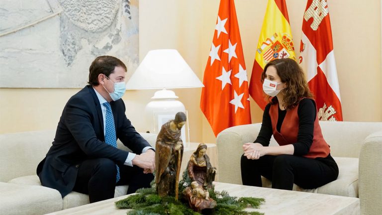 Ayuso y Mañueco exigen transparencia en el reparto de fondos UE