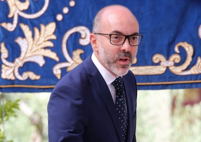 Castilla y León confía en que en breve sea una realidad la casa-museo de Delibes