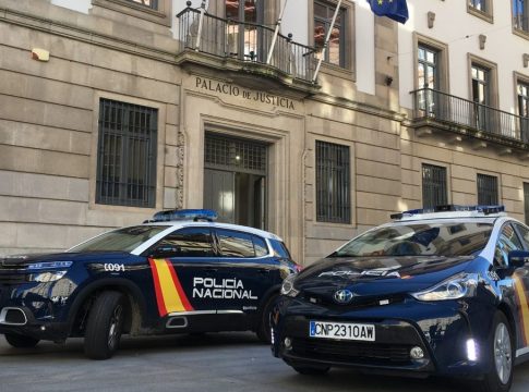 Condenada a 3 años de prisión a una madre que se fugó a Suiza con sus hijos menores